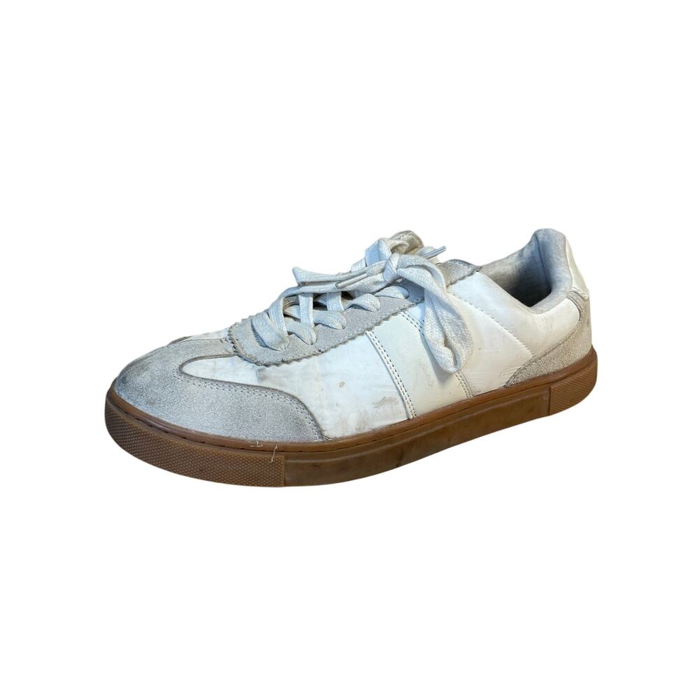 Cushionaire Balance Women's White Low Top Lace Up Casual Sneakers Shoes 9.5W